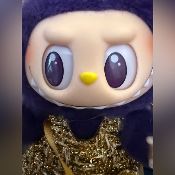 WINGS OF FORTUNE Vinyl Plush
Authentic PopMart Labubu (free ship) only one left - Picture 8 of 10